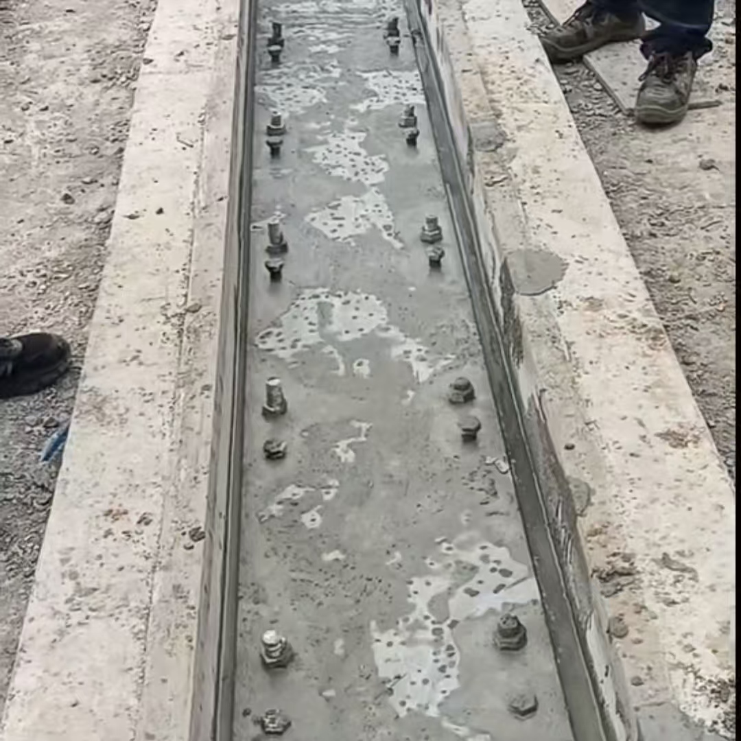 长海港口码头起重机龙门吊重型机械设备稳固用早强快凝轨道胶泥